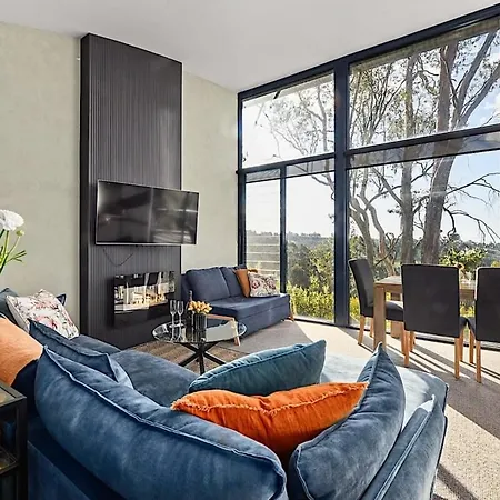 Tamar Valley Treetop Retreat With River Views Grindelwald Exterior photo
