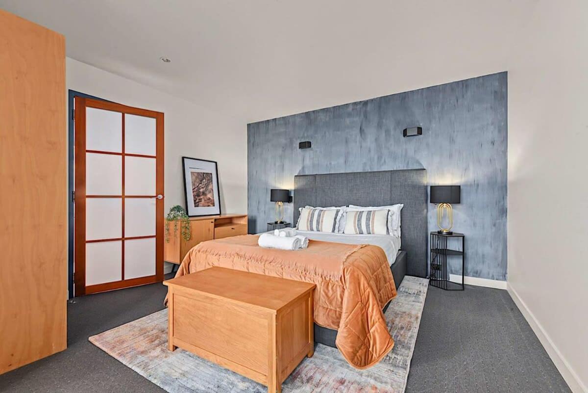 Tamar Valley Treetop Retreat With River Views Apartment