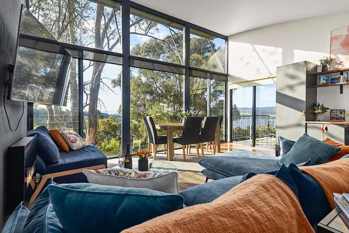Tamar Valley Treetop Retreat With River Views Apartment