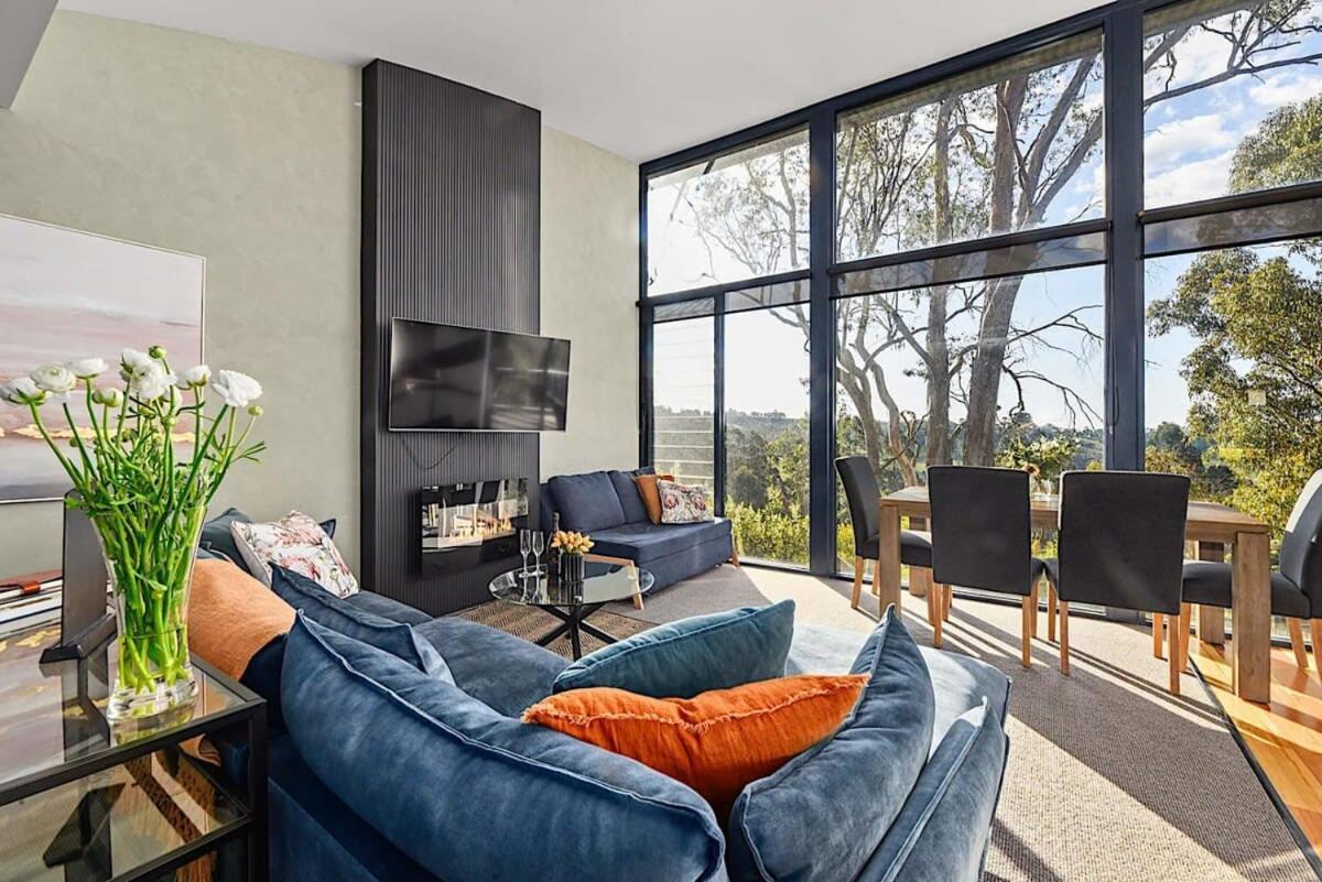 Tamar Valley Treetop Retreat With River Views * Grindelwald